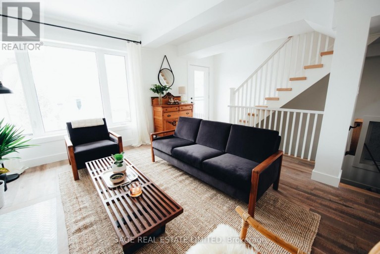 UPPER - 83 INGHAM AVENUE, Toronto (North Riverdale), Ontario, M4K2W8