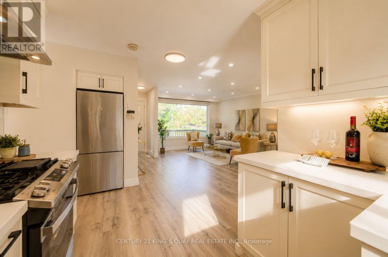 MAIN FLOOR - 176 FELIX ROAD, Richmond Hill (Crosby), Ontario, L4C3M9