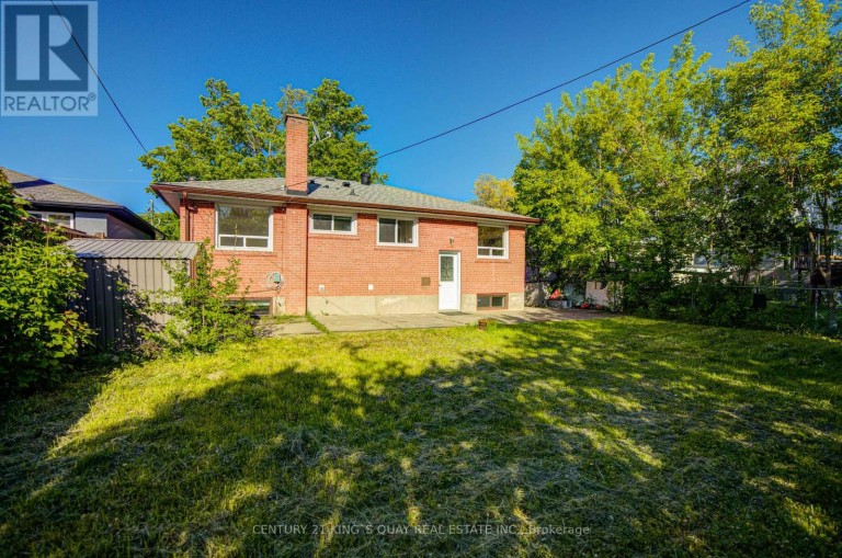 MAIN FLOOR - 176 FELIX ROAD, Richmond Hill (Crosby), Ontario, L4C3M9
