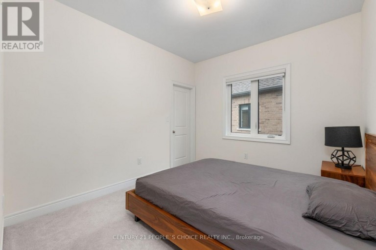 UPPER - 64 COLDWELL BAY CIRCLE, Vaughan (Kleinburg), Ontario, L4H5E9