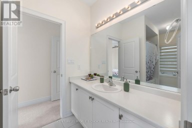 UPPER - 64 COLDWELL BAY CIRCLE Vaughan (Kleinburg) Ontario photo 28