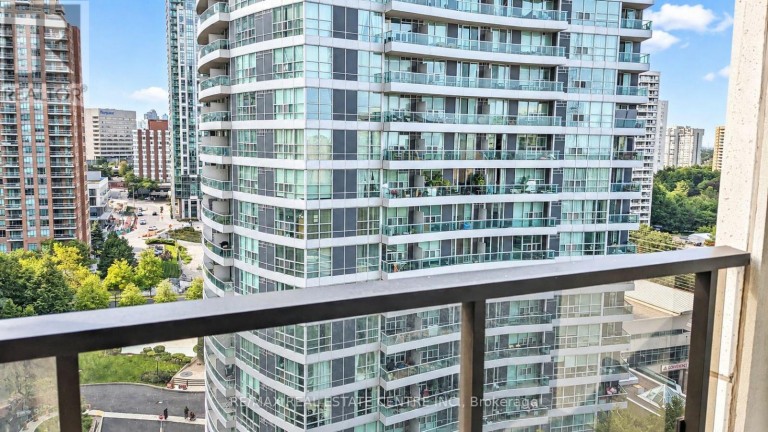 1001 - 30 ELM DRIVE W, Mississauga (City Centre), Ontario, L5B1L9