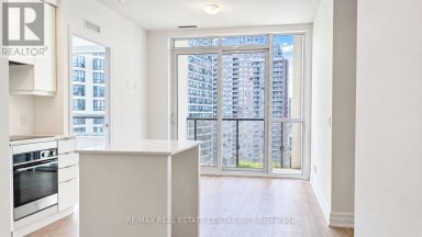 1001 - 30 ELM DRIVE W Mississauga (Fairview) Ontario photo 3