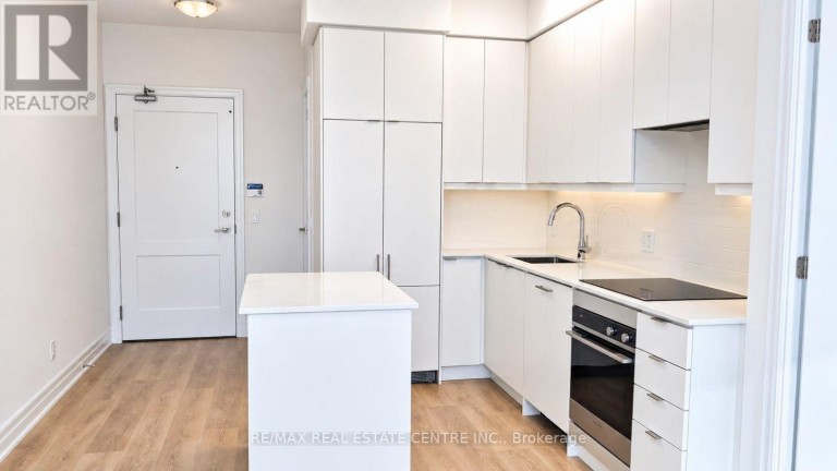 1001 - 30 ELM DRIVE W, Mississauga (City Centre), Ontario, L5B1L9