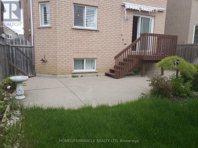 6 SWEET BRIAR LANE, Brampton (Snelgrove), Ontario, L6Z4V3