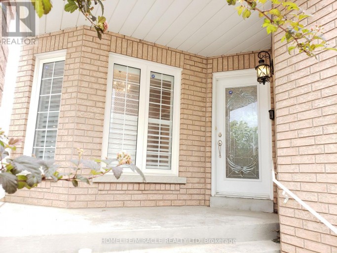 6 SWEET BRIAR LANE, Brampton (Snelgrove), Ontario, L6Z4V3