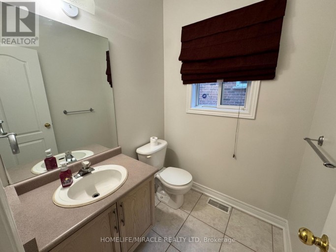 6 SWEET BRIAR LANE, Brampton (Snelgrove), Ontario, L6Z4V3