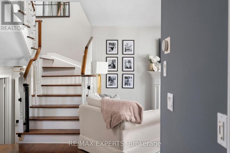 28 CRESTRIDGE DRIVE, Caledon (Bolton North), Ontario, L7E2T7