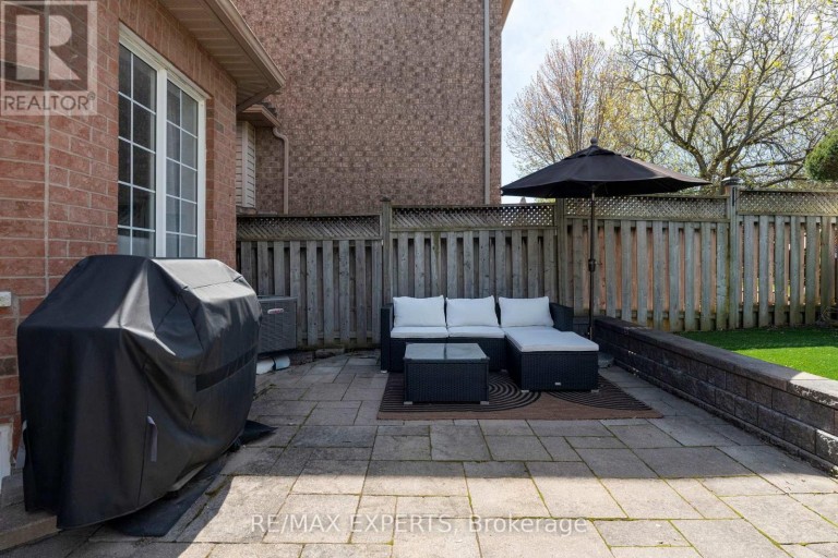 28 CRESTRIDGE DRIVE, Caledon (Bolton North), Ontario, L7E2T7