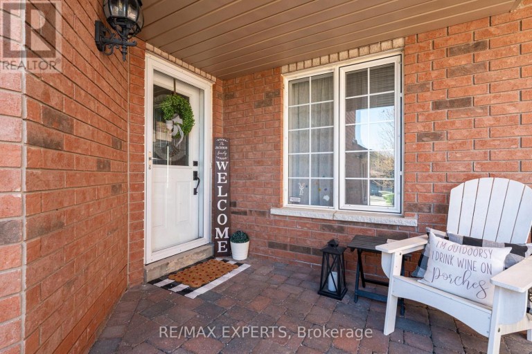 28 CRESTRIDGE DRIVE, Caledon (Bolton North), Ontario, L7E2T7