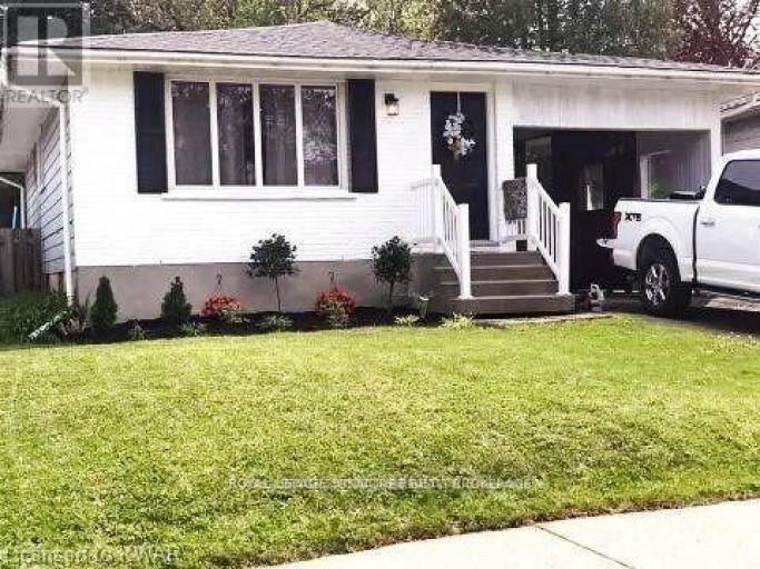 521 HAVELOCK DRIVE, Waterloo, Ontario, N2L4N8