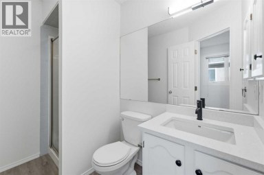 2, 2132 35 Avenue SW Calgary Alberta photo 20