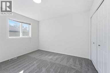 2, 2132 35 Avenue SW Calgary Alberta photo 21
