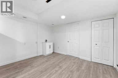 2, 2132 35 Avenue SW Calgary Alberta photo 29