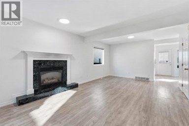 2, 2132 35 Avenue SW Calgary Alberta photo 5