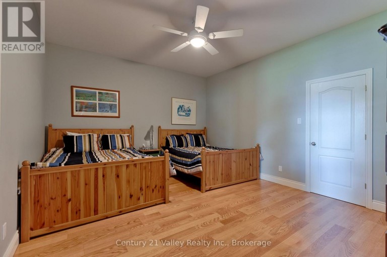 121 WOLFE RAPIDS ROAD, Greater Madawaska, Ontario, K0J2R0