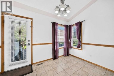 184 Douglas Ridge Green SE Calgary Alberta photo 15