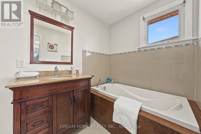 509 FOREST DRIVE, Vaughan (West Woodbridge), Ontario, L4L6M6