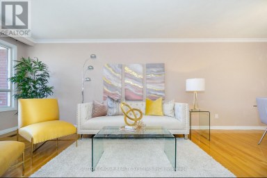 UPPER - 233 HULLMAR DRIVE Toronto (Black Creek) Ontario photo 3