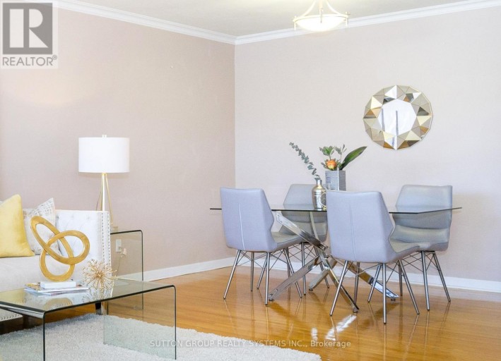 UPPER - 233 HULLMAR DRIVE, Toronto (Black Creek), Ontario, M3N2G2