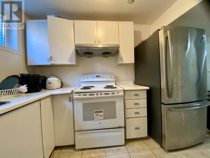 ROOM C - 3371 CIDER MILL PLACE, Mississauga (Erin Mills), Ontario, L5L3H6