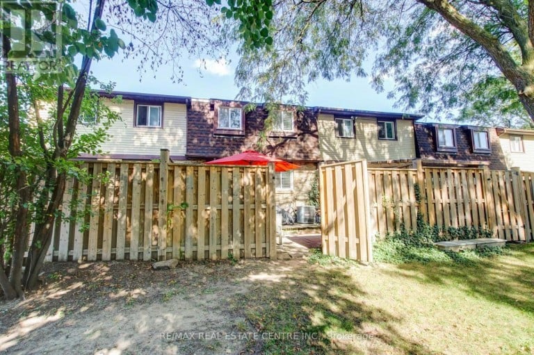 108 - 45 HANSEN ROAD N, Brampton (Madoc), Ontario, L6V3C5