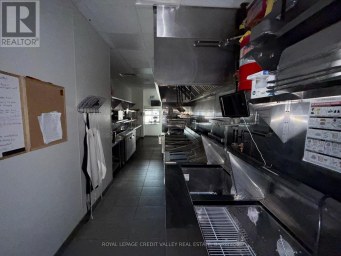 200 FITCH STREET Welland (Prince Charles) Ontario photo 13
