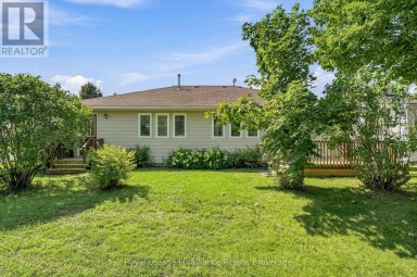 11 MONROE COURT Prince Edward County (Wellington Ward) Ontario photo 17