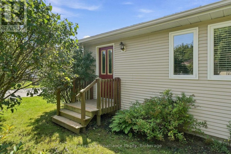 11 MONROE COURT, Prince Edward County (Wellington Ward), Ontario, K0K3L0