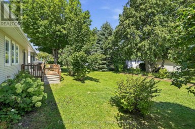 11 MONROE COURT Prince Edward County (Wellington Ward) Ontario photo 19