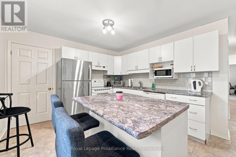 11 MONROE COURT, Prince Edward County (Wellington Ward), Ontario, K0K3L0