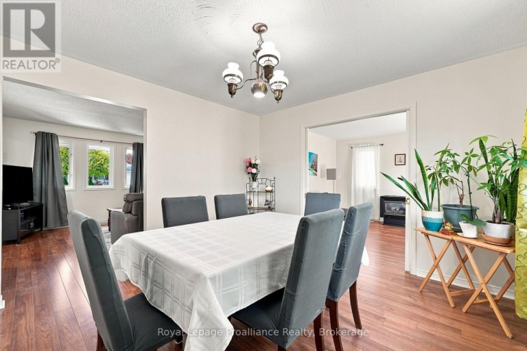 11 MONROE COURT, Prince Edward County (Wellington Ward), Ontario, K0K3L0