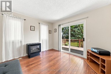 11 MONROE COURT Prince Edward County (Wellington Ward) Ontario photo 9