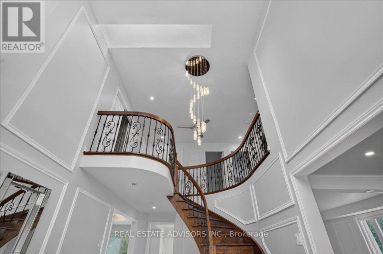1 BRONTE ROAD, Markham (Thornlea), Ontario, L3T7H5