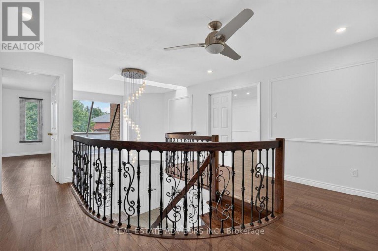 1 BRONTE ROAD, Markham (Thornlea), Ontario, L3T7H5