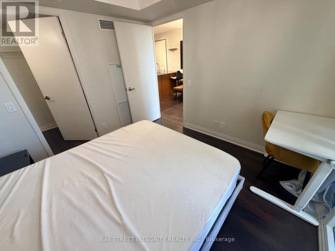 703 - 1 VALHALLA INN ROAD, Toronto (Islington-City Centre West), Ontario, M9B1S9
