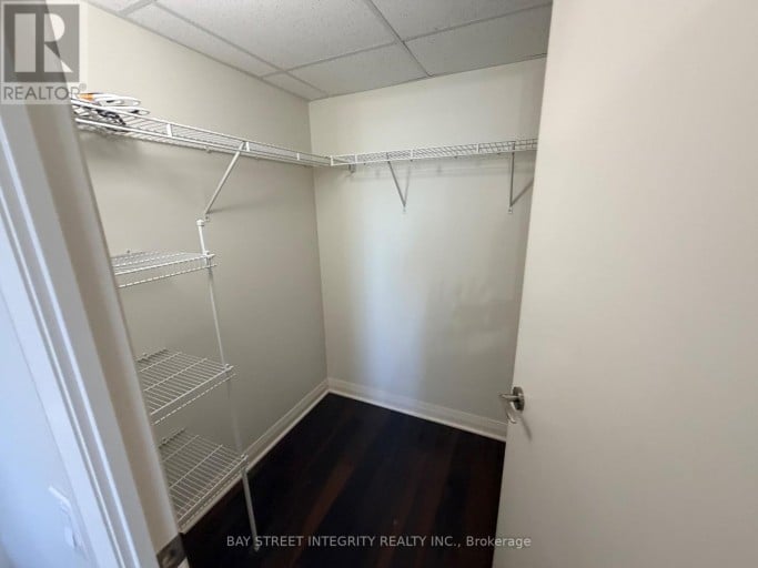 703 - 1 VALHALLA INN ROAD, Toronto (Islington-City Centre West), Ontario, M9B1S9