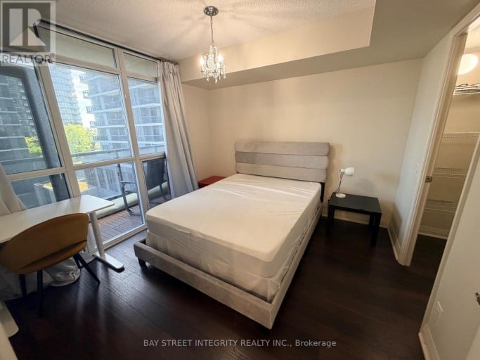 703 - 1 VALHALLA INN ROAD, Toronto (Islington-City Centre West), Ontario, M9B1S9