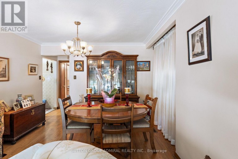 201 DERRYDOWN ROAD, Toronto (York University Heights), Ontario, M3J1S2