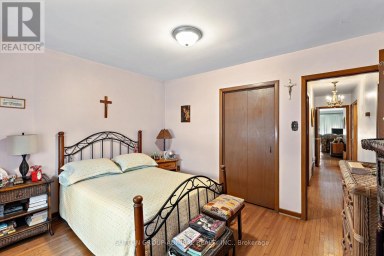 201 DERRYDOWN ROAD Toronto (York University Heights) Ontario photo 23
