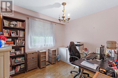 201 DERRYDOWN ROAD Toronto (York University Heights) Ontario photo 24