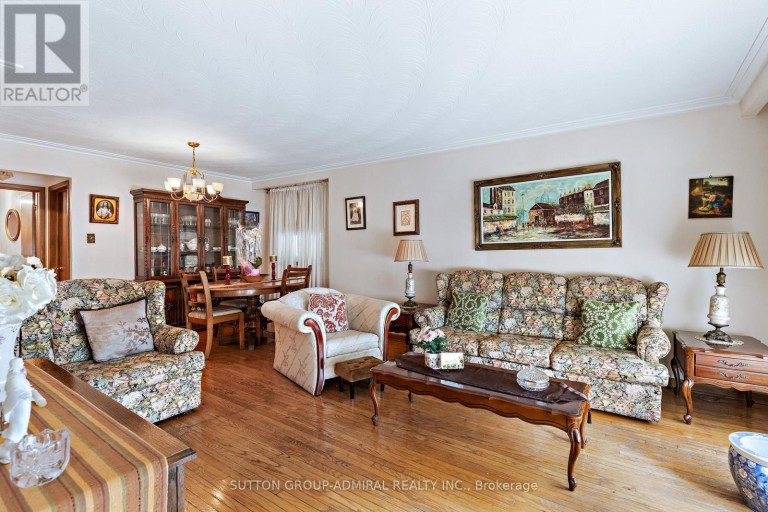 201 DERRYDOWN ROAD, Toronto (York University Heights), Ontario, M3J1S2