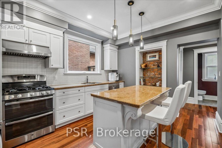 40 STANLEY AVENUE, Hamilton (Kirkendall), Ontario, L8P2L1