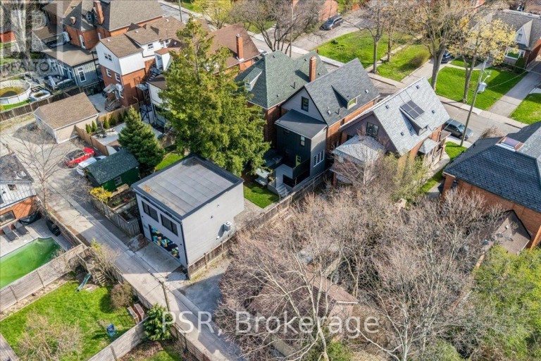 40 STANLEY AVENUE, Hamilton (Kirkendall), Ontario, L8P2L1