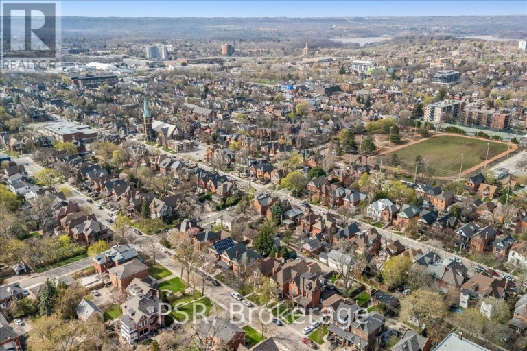 40 STANLEY AVENUE, Hamilton (Kirkendall), Ontario, L8P2L1