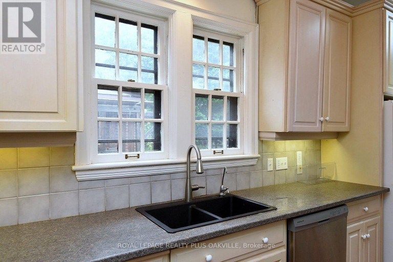1236 KING STREET W, Hamilton (Westdale), Ontario, L8S1M6