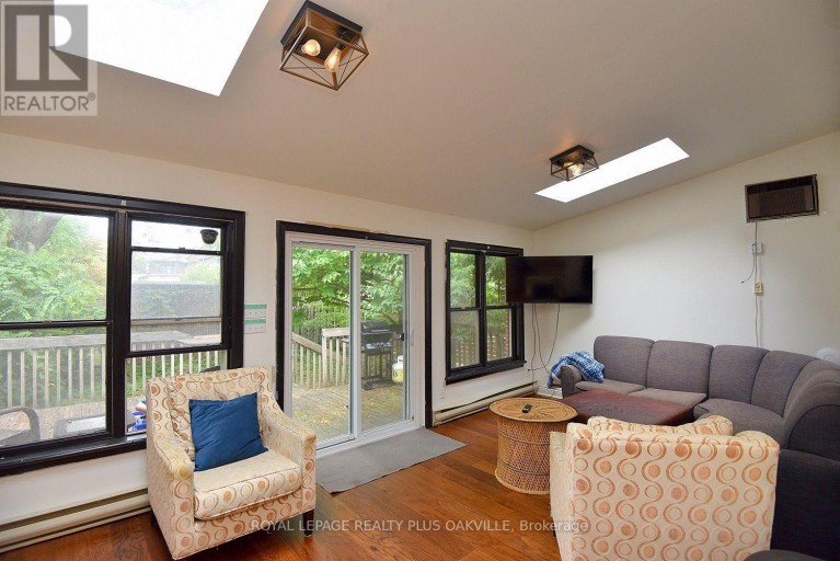 1236 KING STREET W, Hamilton (Westdale), Ontario, L8S1M6