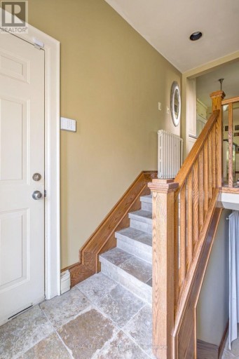 2 OAK KNOLL DRIVE, Hamilton (Westdale), Ontario, L8S4C2