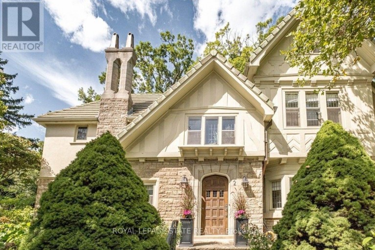 2 OAK KNOLL DRIVE, Hamilton (Westdale), Ontario, L8S4C2