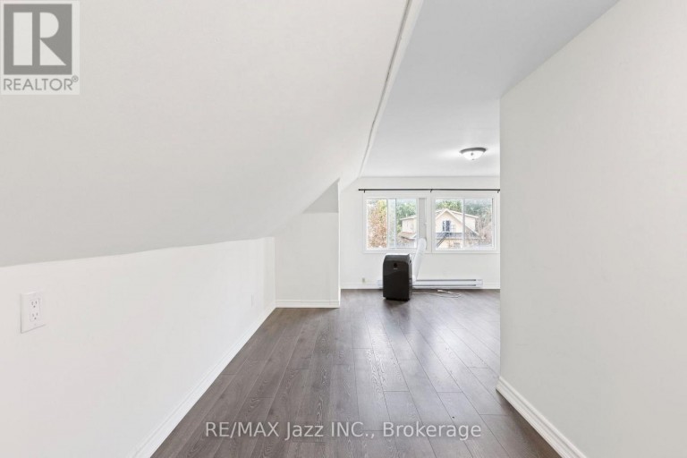 152 ELGIN STREET E, Oshawa (O'Neill), Ontario, L1G1T3